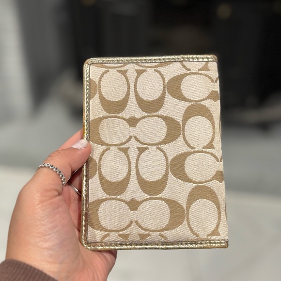 Coach Signature Passport Holder w/ Patch – Y2K - Picture 2 of 6